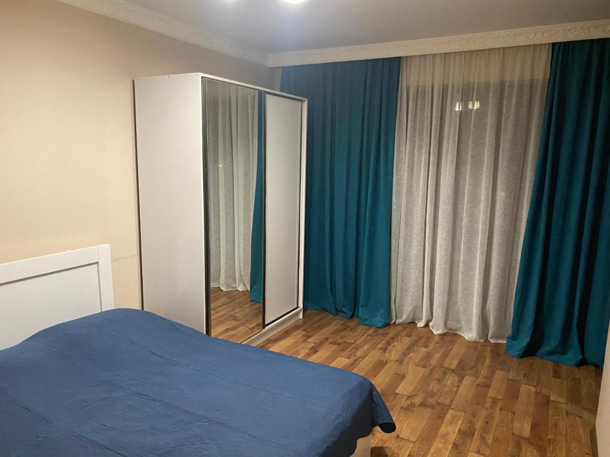 Daniel Sea View Apartment Батумі Екстер'єр фото