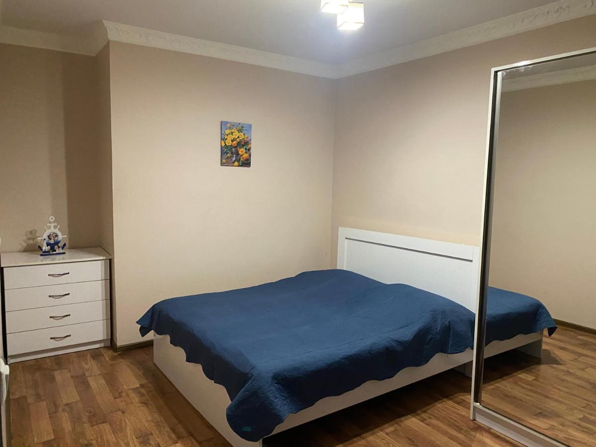 Daniel Sea View Apartment Батумі Екстер'єр фото